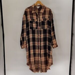 OLI & HALI Plaid Snap Down Mid Length Shacket Large Pockets Brown